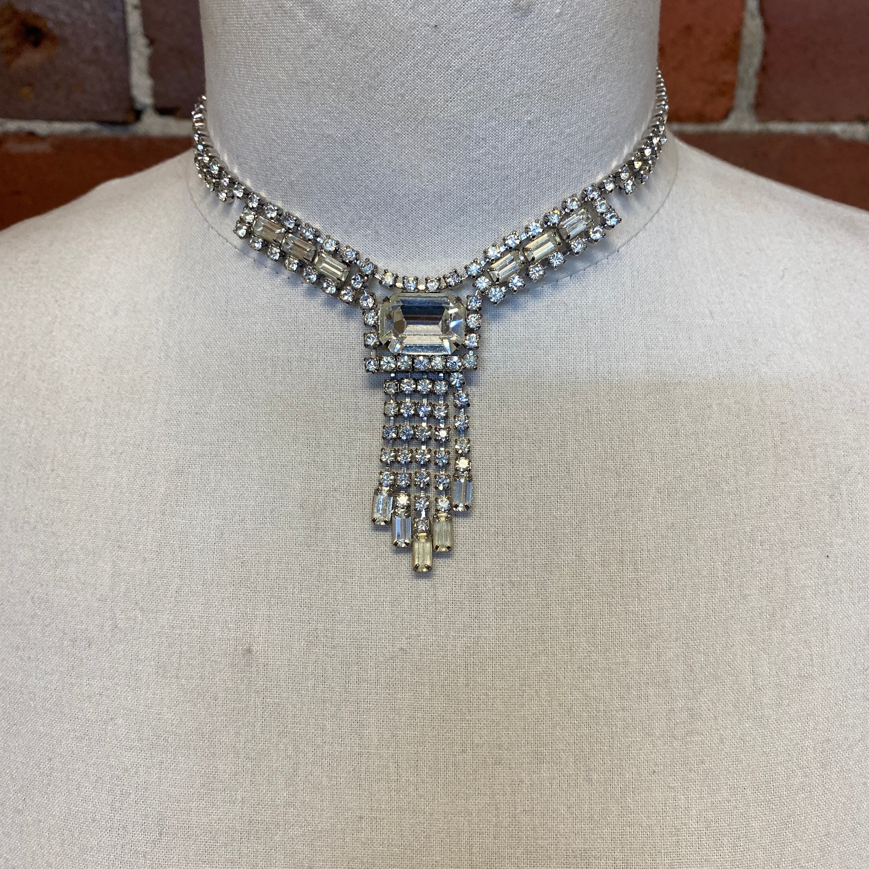 ❤️ Vintage rhinestone necklace, dainty art deco... - Depop